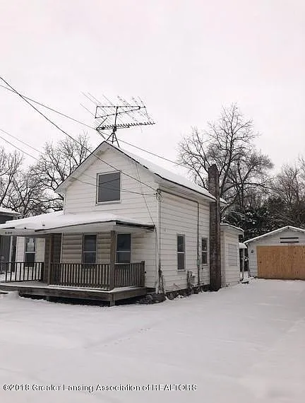 221 E Williams St photo 1