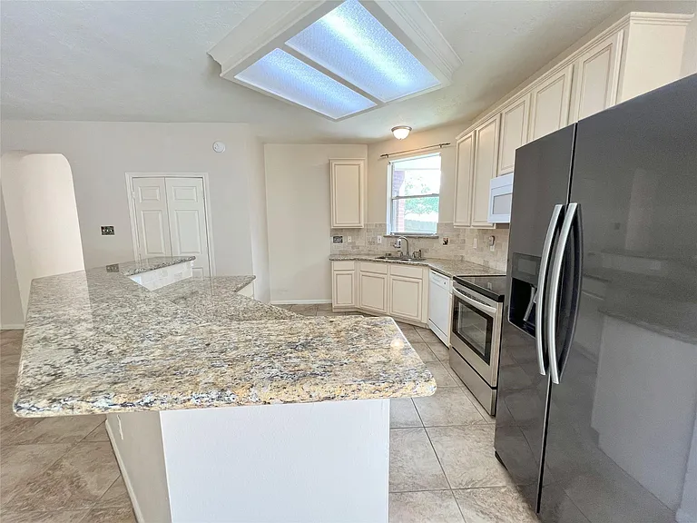 4723 Silverlake Dr — Photo 14