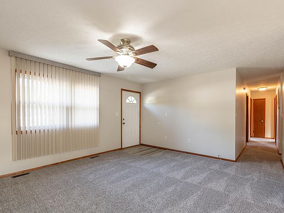 4th image of 58 Briarwood Ln