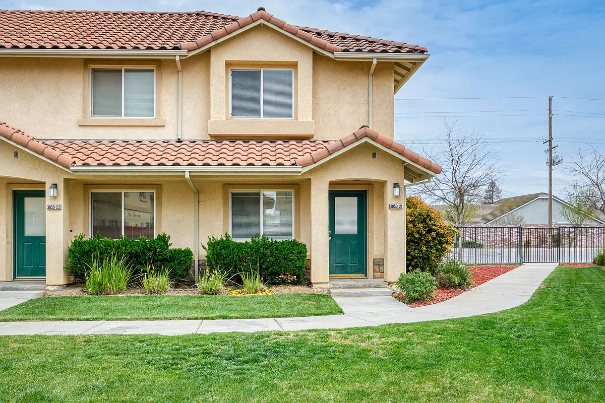 Building Photo - Morgan Manor - Lexar Drive