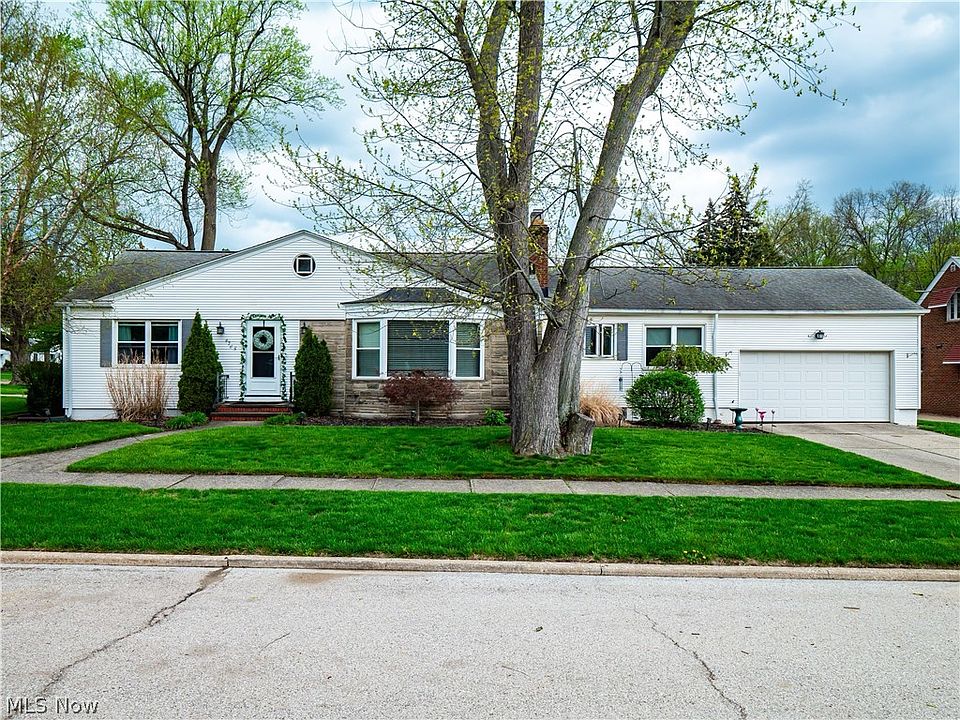 1st image of 4765 W 220th St
