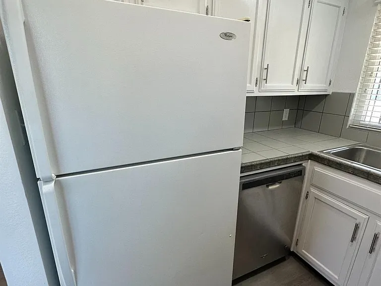 1415 E Rialto Ave #104 — Photo 6