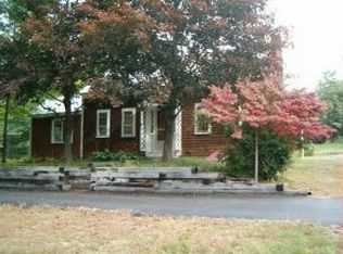 9 Firehouse Ln, New Hampton, NH 03256