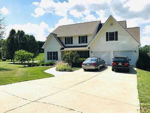 3rd image of 19115 Sterling Dr