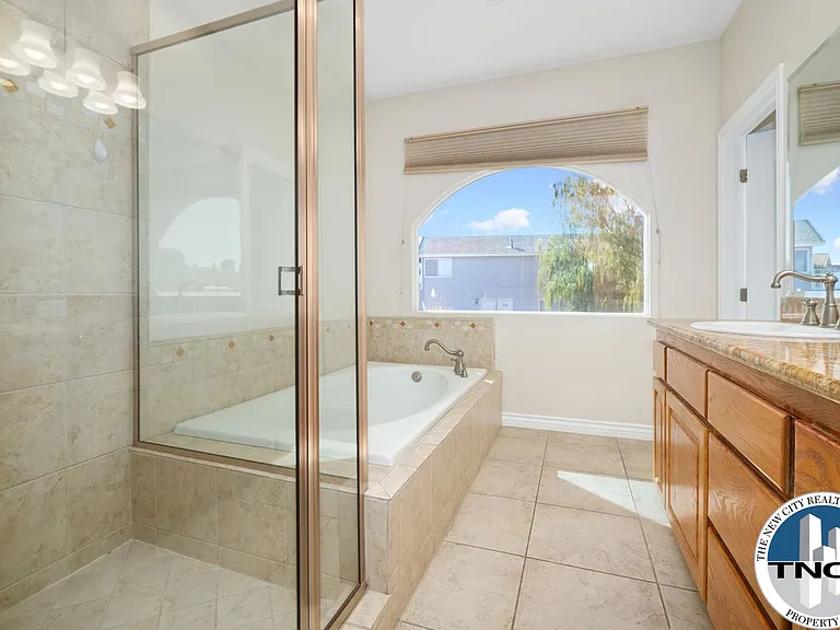 17998 Vista Point Dr — Photo 28