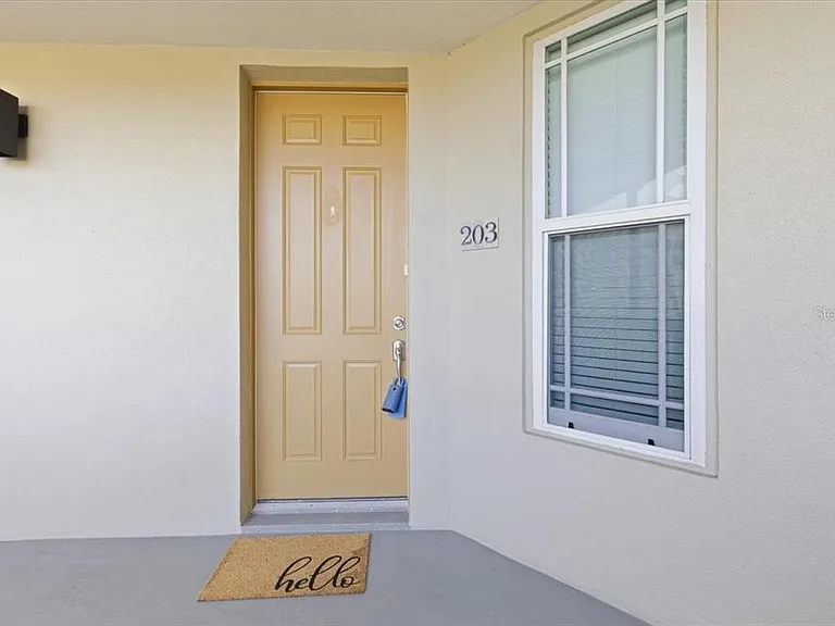 10045 Links Ln #203 — Photo 2