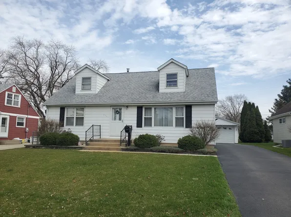 224 Koch Dr, Genoa, IL 60135