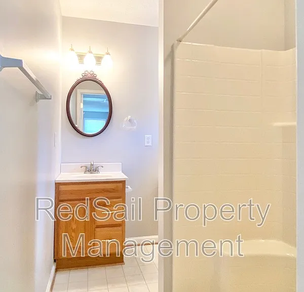 102 Thunderbird Ln — Photo 27