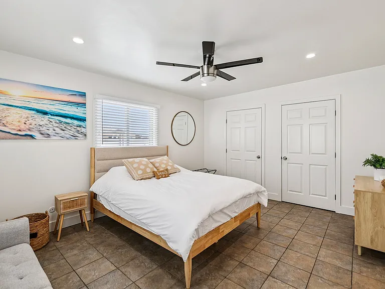 722 Sunset Ct — Photo 22