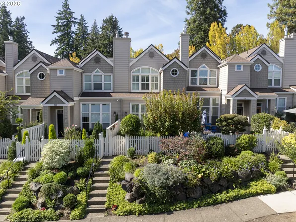 324 4th St, Lake Oswego, OR 97034