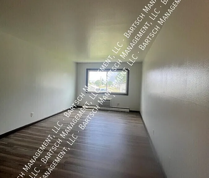 3515 48th St #101 — Photo 3