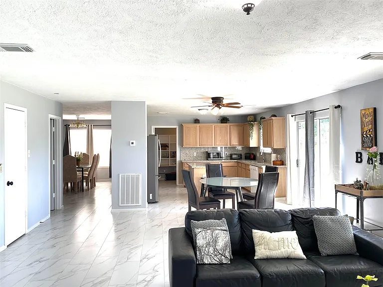 23126 Waterlake Dr — Photo 4
