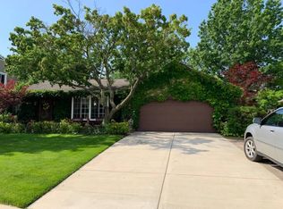 455 Harvest Ln, Roselle, IL