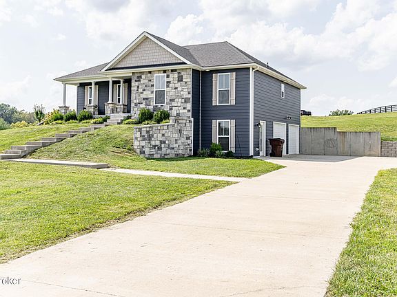 4th image of 258 Maddox Ave