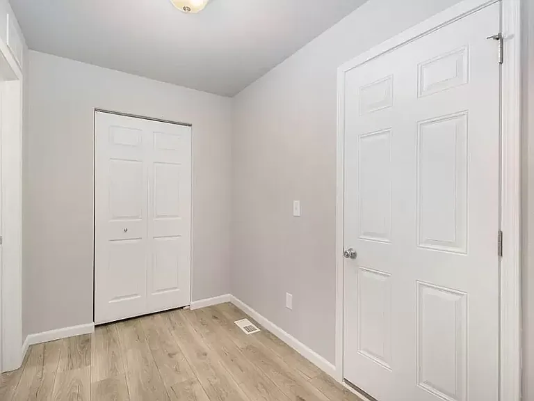 6354 Wood Hollow Ave — Photo 9