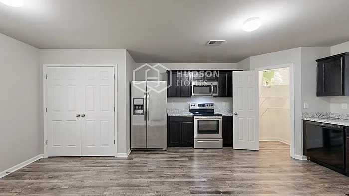 814 Kent Dr — Photo 13