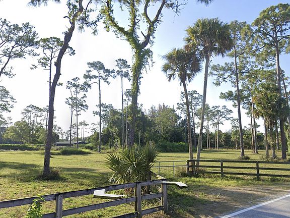 4th image of 392 F Road