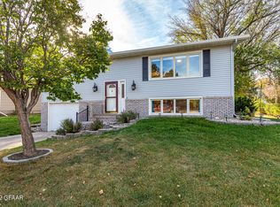710 Cherokee Ct NW, Cooperstown, ND 58425