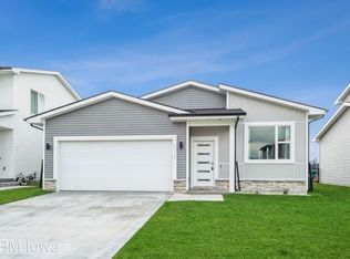 4027 NE 3rd St, Ankeny, IA 50021