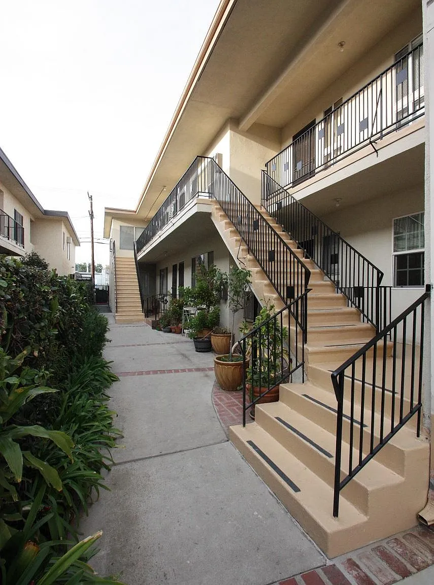 1 bed, 550 sqft, $2,175 — Photo 3