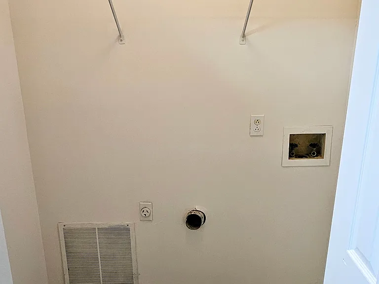 1151 Hunter Trl — Photo 15