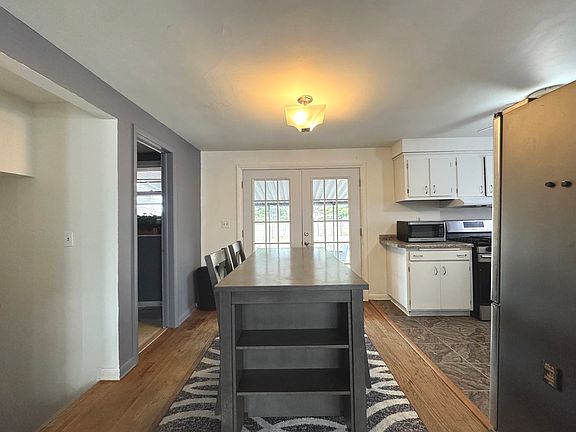 5th image of 1278 Theresa Ln