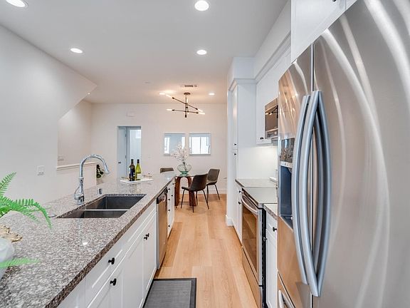 2nd image of 1269 Edgewood Way