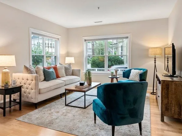 135 Willow Ave APT 3, Somerville, MA 02144