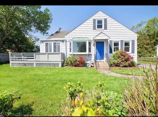 60 Bassett Ln, Madison, CT 06443