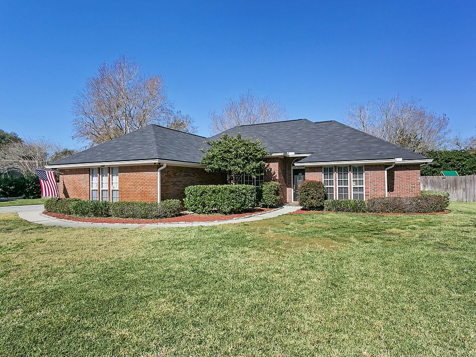 1st image of 1540 Greenridge Cir W