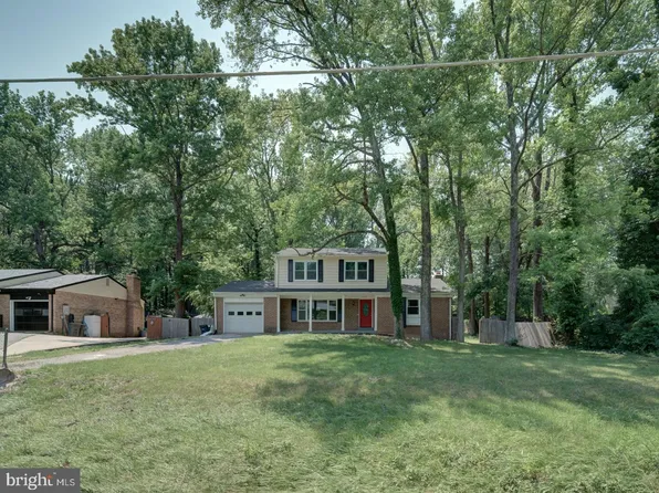 7207 Robin Hood Dr, Upper Marlboro, MD 20772