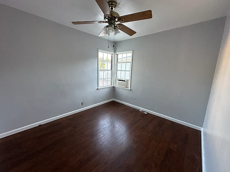 2530 Termino Ave — Photo 18