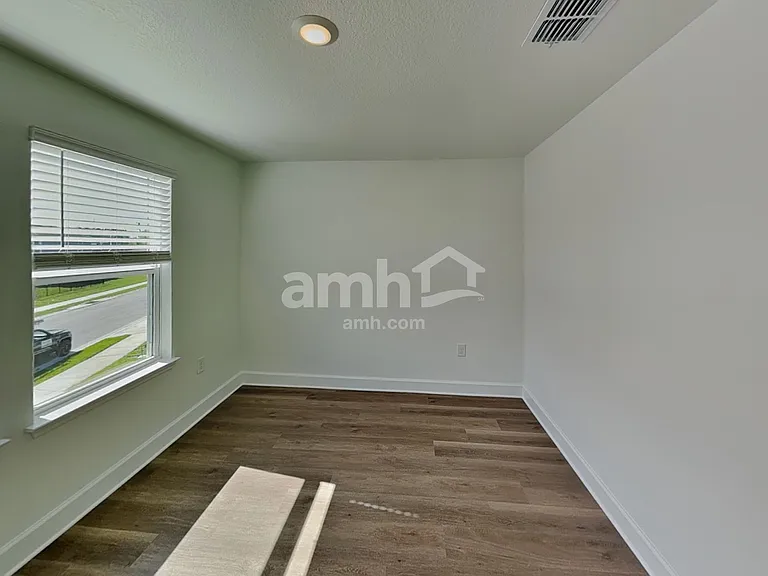 3319 Muscatine Ave — Photo 21