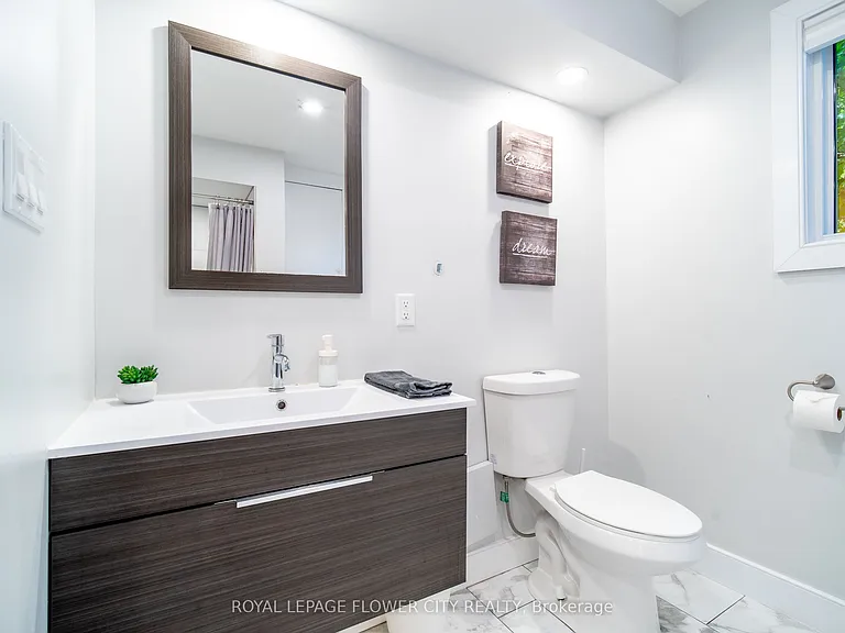 734 Mountain Rd — Photo 36