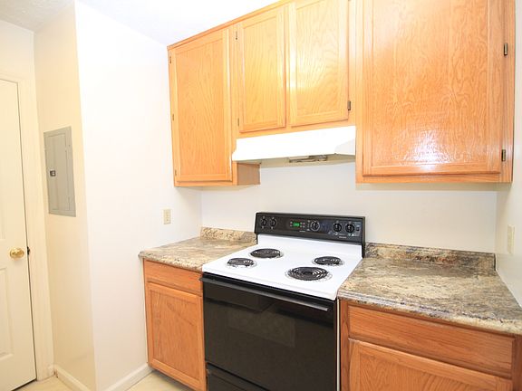 2nd image of 9 Shanna Dr APT 6