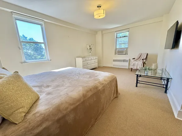 3135 Johnson Avenue image 9 of 15