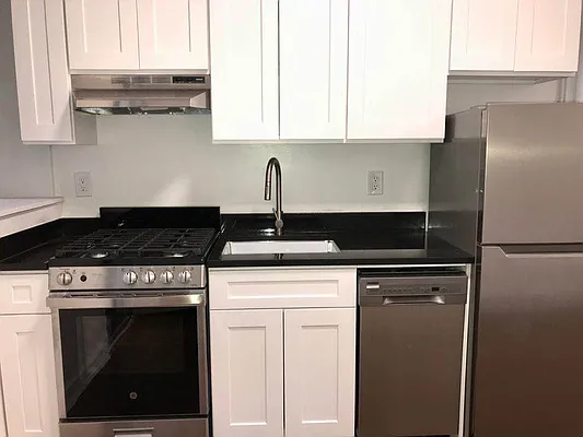 Rented by Bond New York | media 12