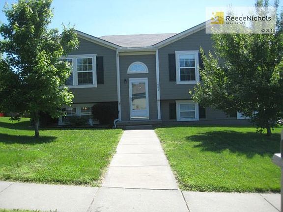 Beautiful curb appeal and well taken care of.