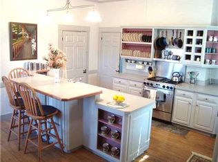 610 Hope St, Bristol, RI 02809