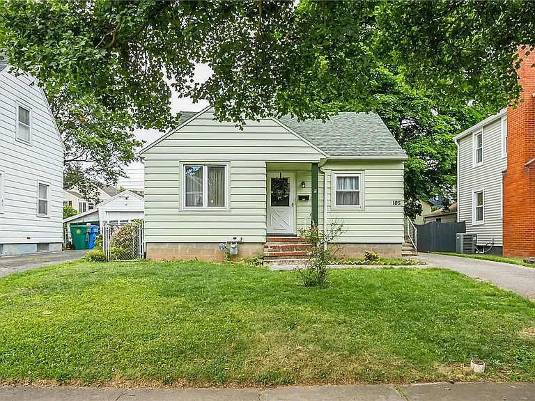105 Southview Ter — Photo 1