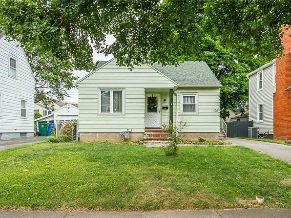 105 Southview Ter, Rochester, NY 14620