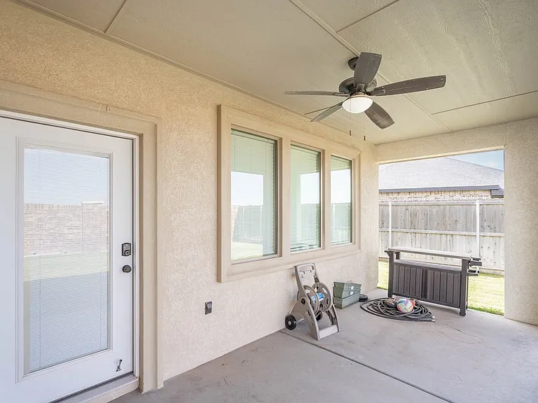 3611 El Cajon Ave — Photo 32