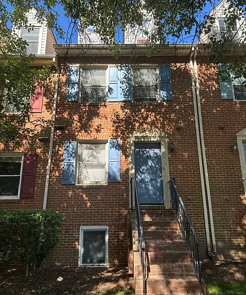 1174 N Vermont St — Photo 67