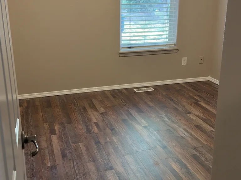 557 Alpine St — Photo 5