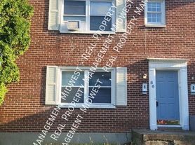 56 E Parkwood Dr