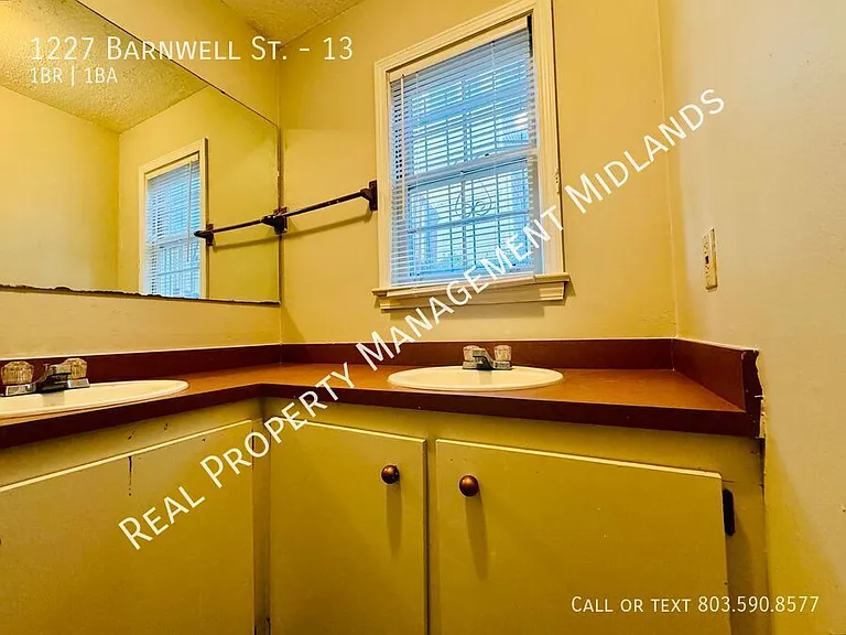 1227 Barnwell St #13 — Photo 9