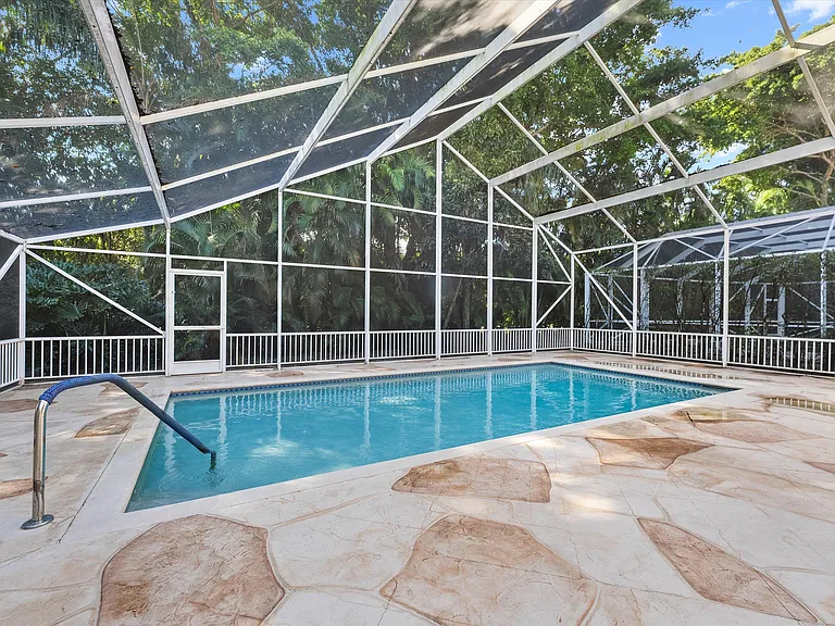 10860 Fairmont Village Dr — Photo 36