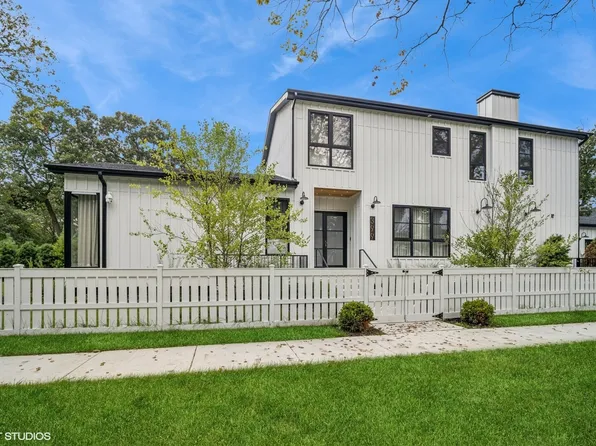 399 Woodlawn Ave, Glencoe, IL 60022