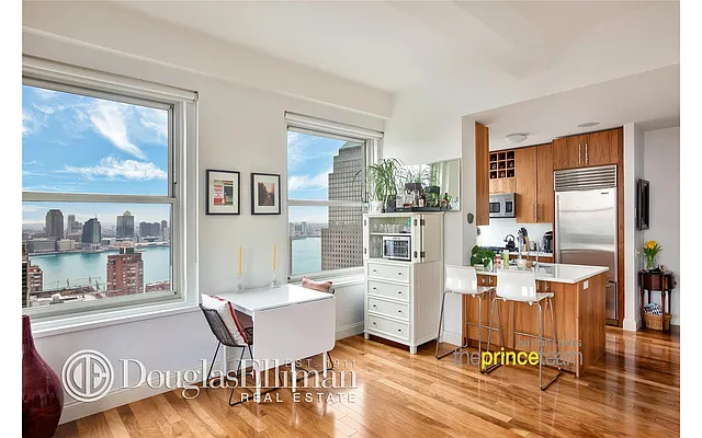 Rented by Douglas Elliman | media 17
