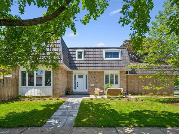 31 Glen Lake Cres, Kitchener, ON N2N 1C4